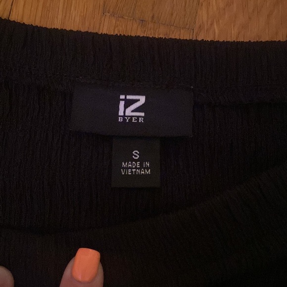 Black off the shoulder cropped top - Picture 4 of 4